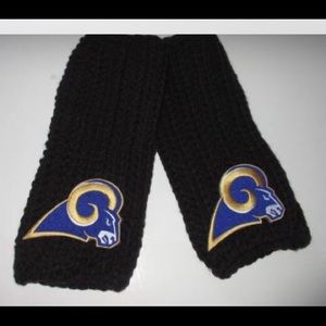 LA Rams Gloves Hand Crocheted Size Teen-Adult